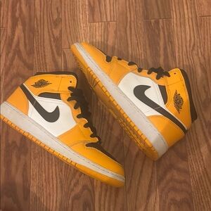 Nike Yellow and black Jordans